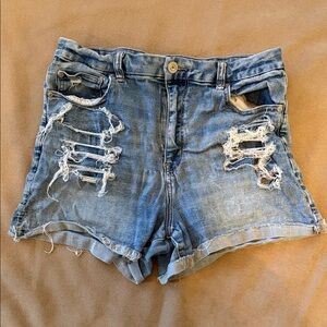 American Eagle Curvy Hi-Rise Shortie – Distressed Size 14